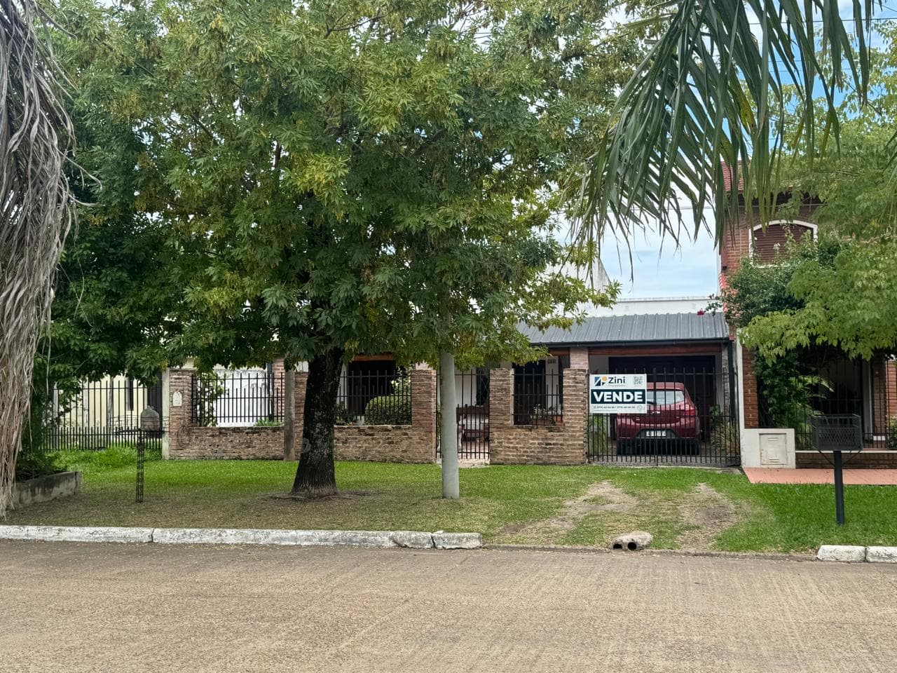 CASA EN ZONA CENTRICA (posible permuta por casa de menor valor)