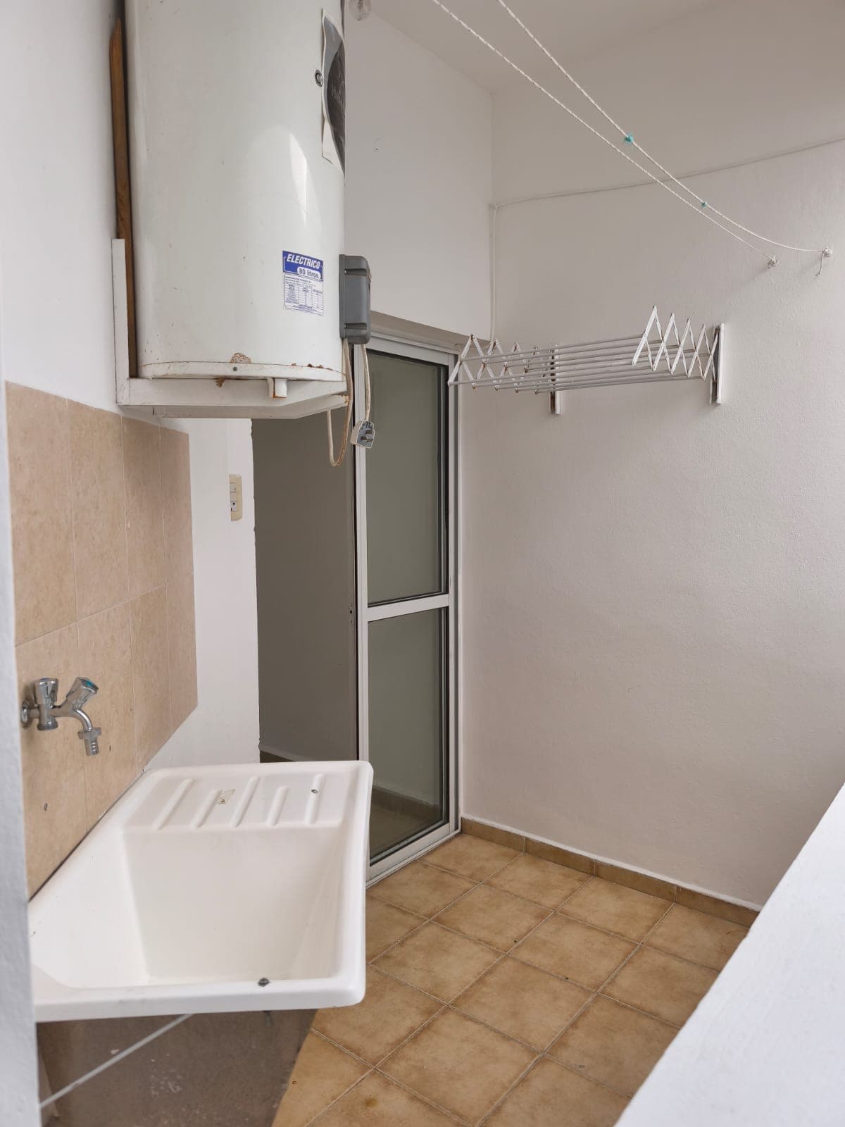 HERMOSO DEPARTAMENTO CENTRICO