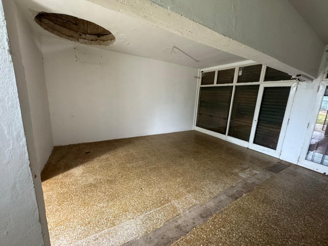 HERMOSO LOCAL COMERCIAL IDEAL PARA COMENZAR TUS PROYECTOS!!