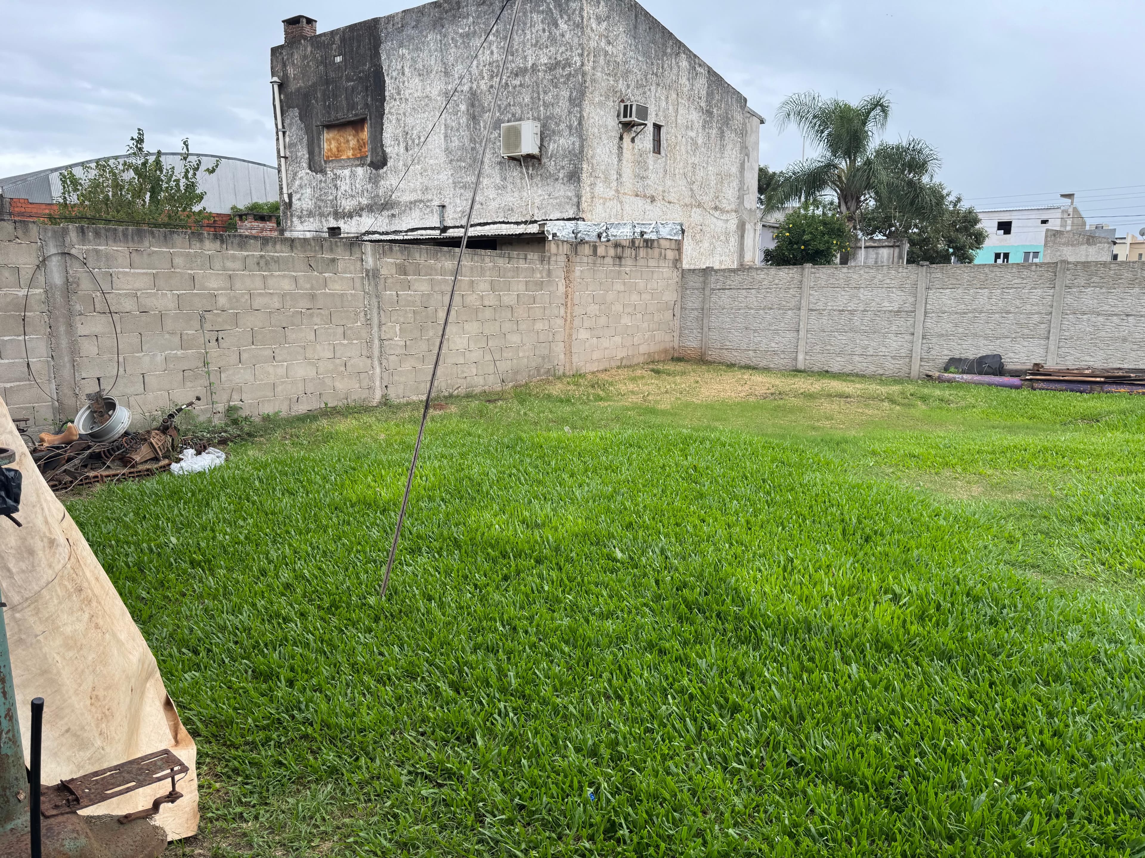 EXCELENTE OPORTUNIDAD DE INVERSIÓN!! Casa zona barrio