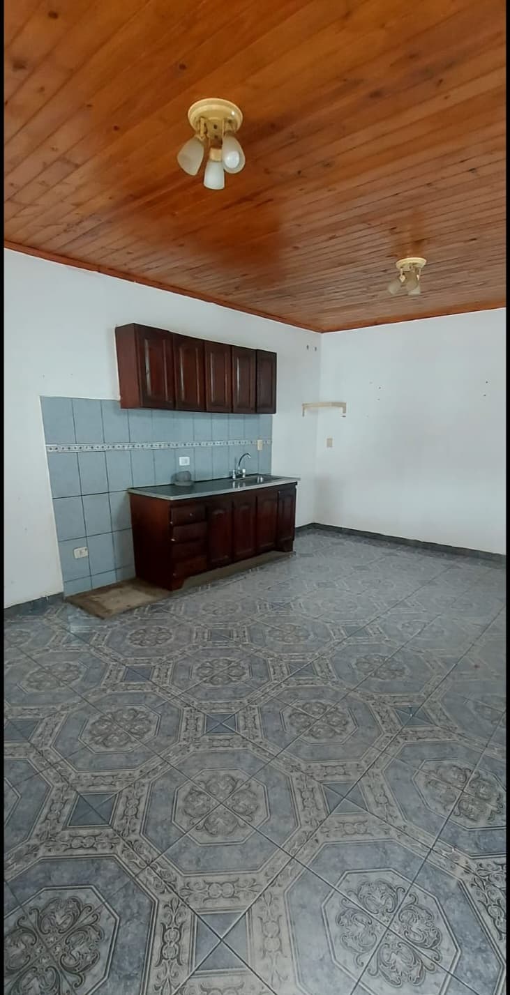 CASA EN ALQUILER