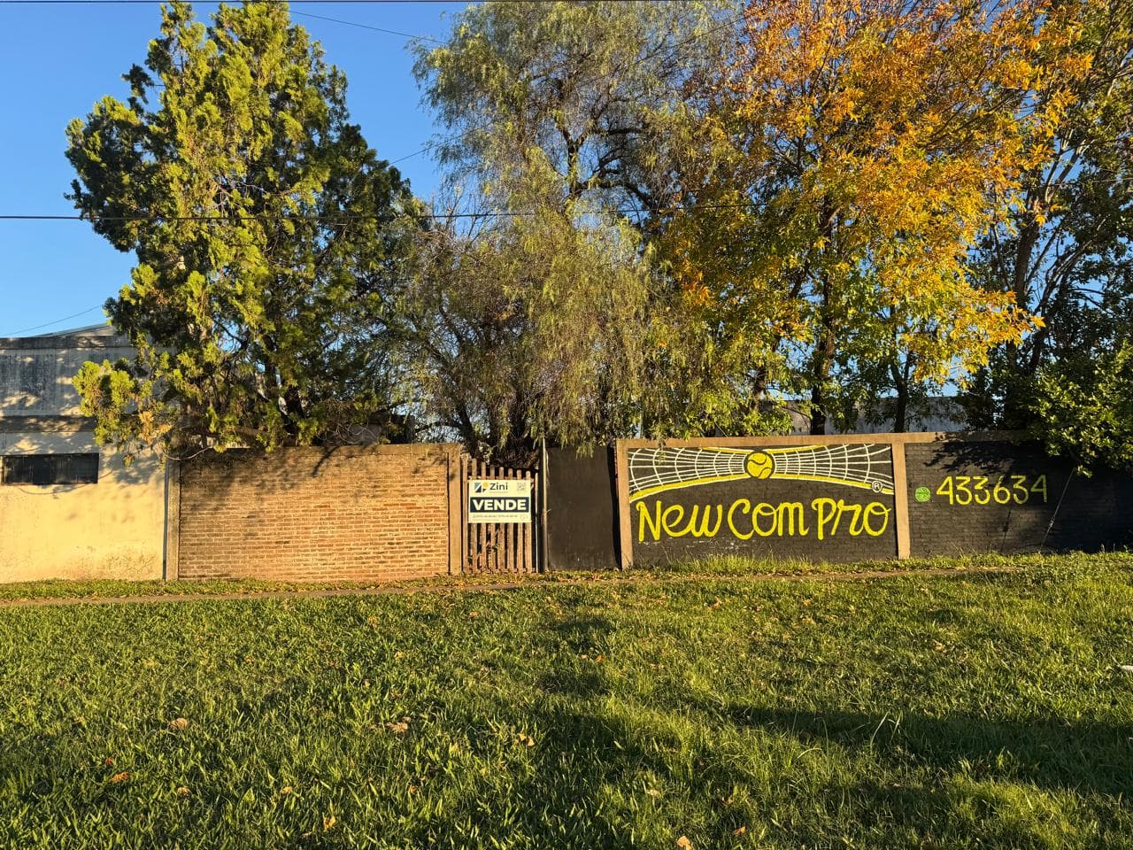 CASA Y CANCHA DE PADEL