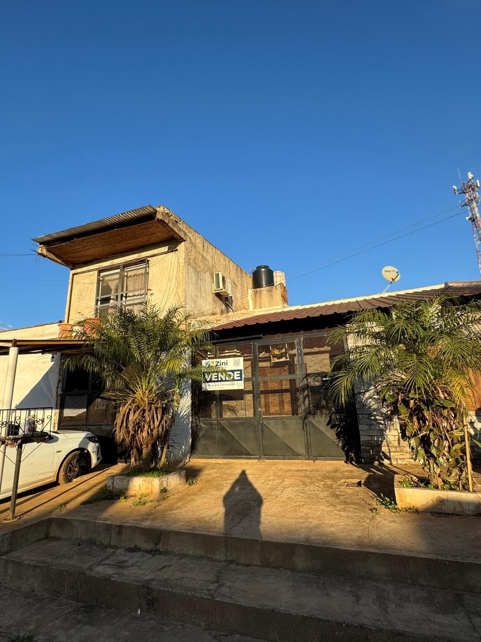 CASA AMPLIA CON 2 DEPARTAMENTOS INDEPENDIENTES!!