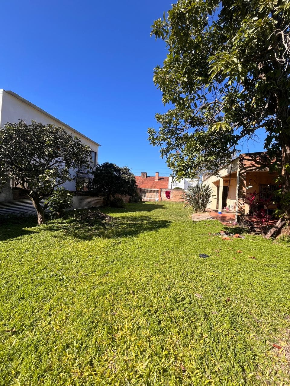 CASA CENTRICA CON DEPARTAMENTO INCLUIDO!!