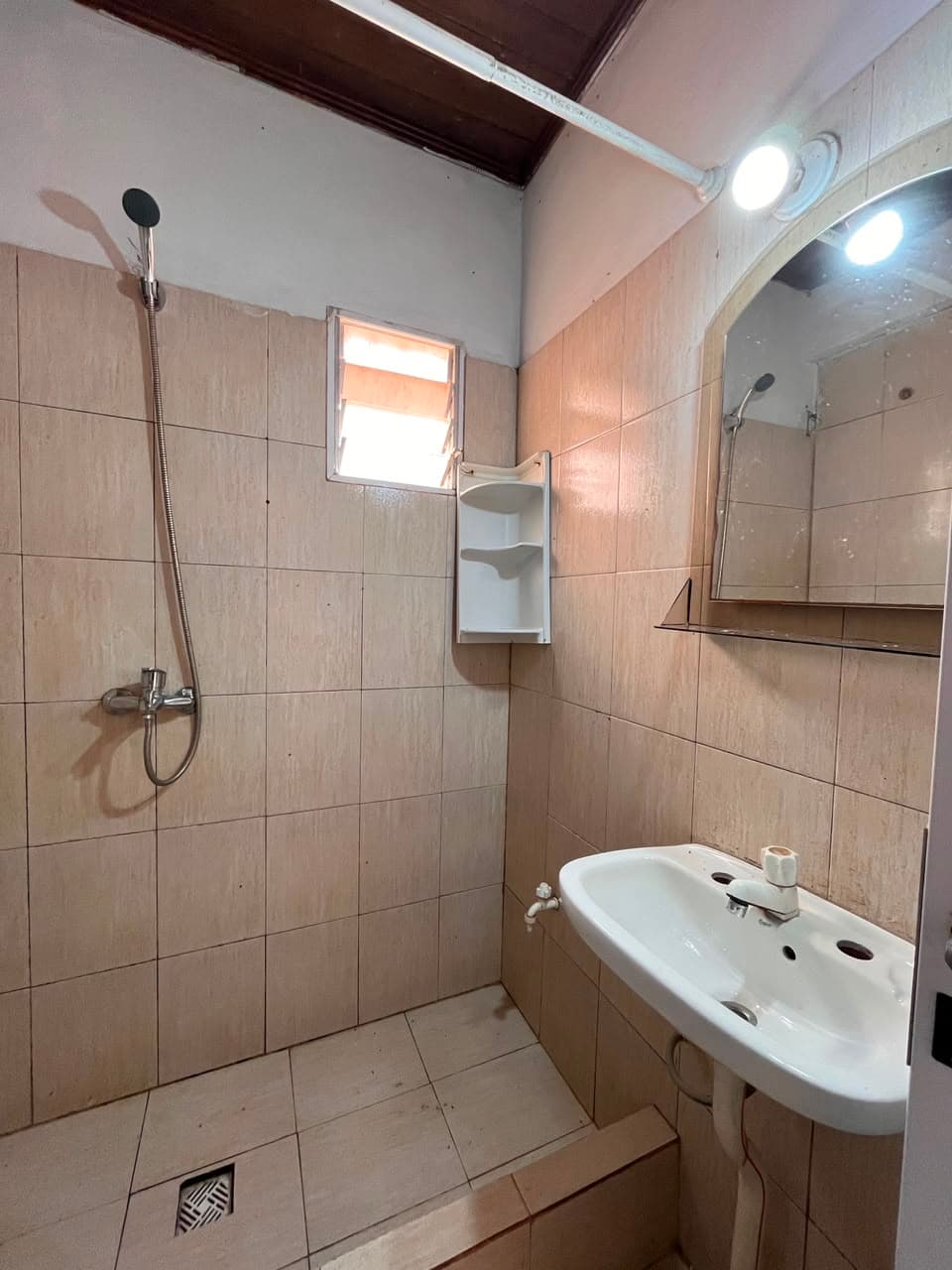 DEPARTAMENTO DE 2 HABITACIONES