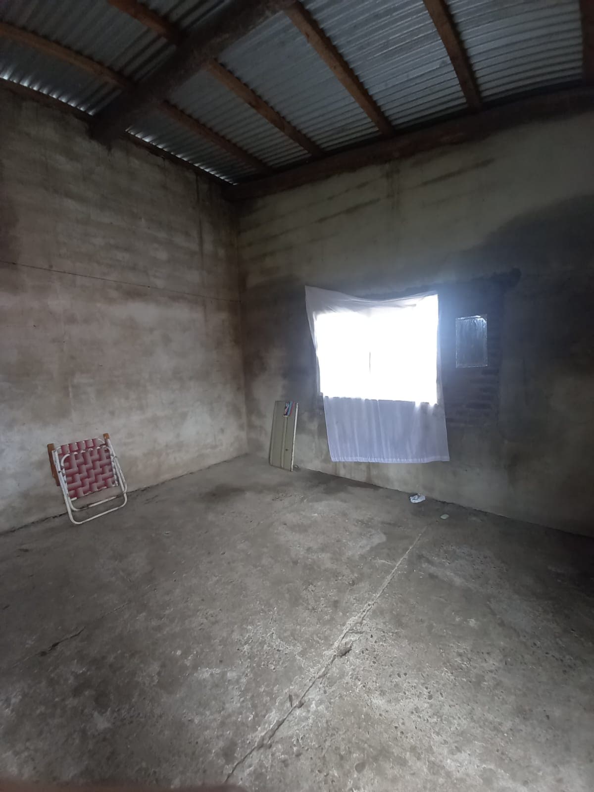 CASA Y CONSTRUCCION A TERMINAR EN VENTA