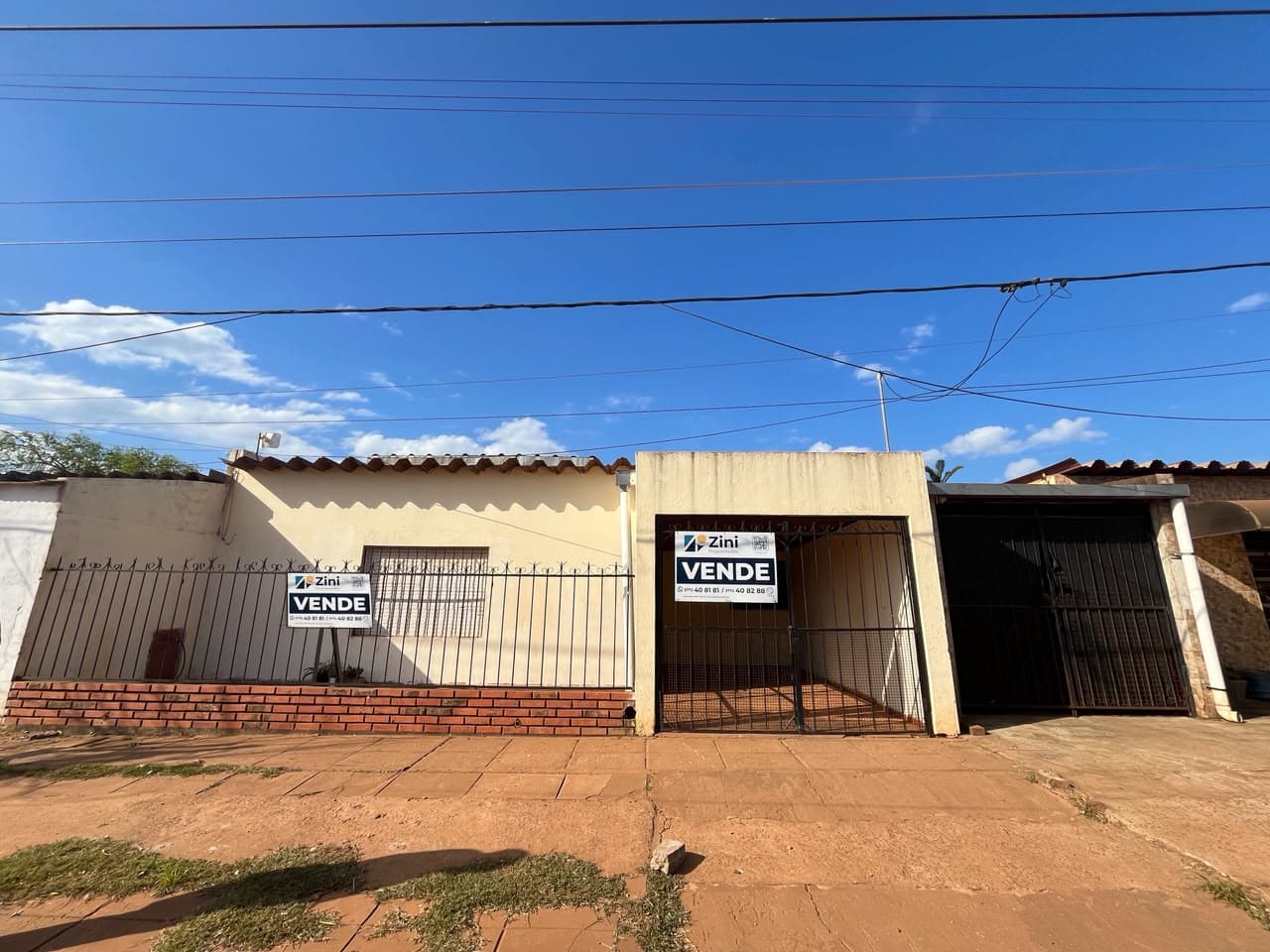 CASA EN ZONA RESIDENCIAL | BARRIO 132 VIV.