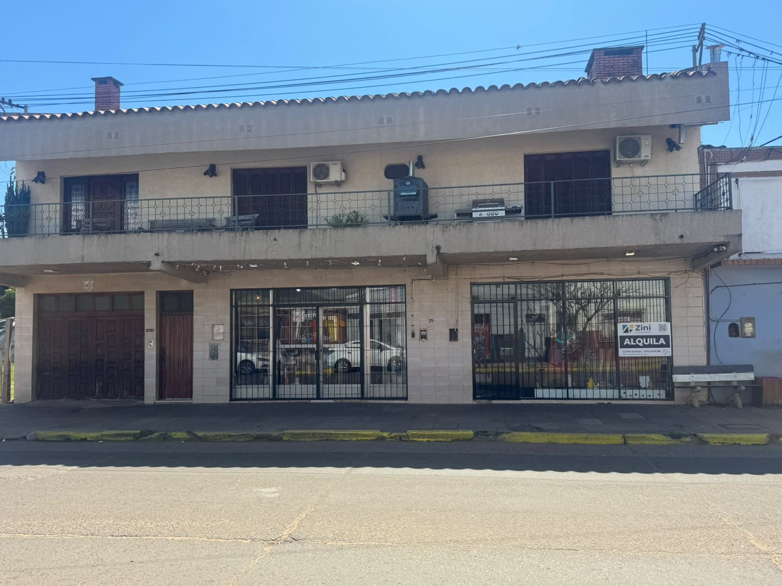 Local sobre Av. Belgrano en zona de gran actividad comercial!