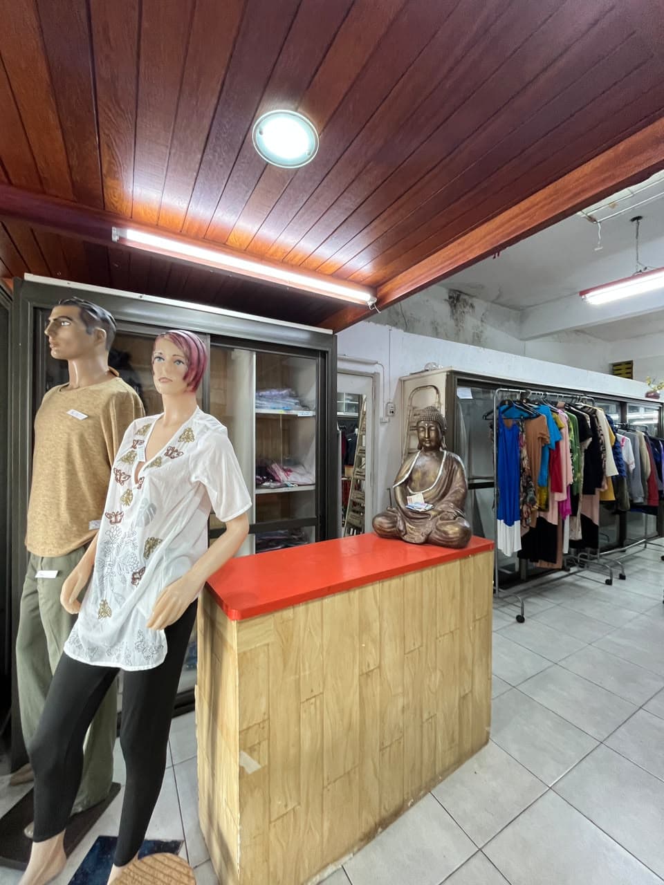 LOCAL COMERCIAL CENTRICO EN EXCELENTE UBICACIÓN!!