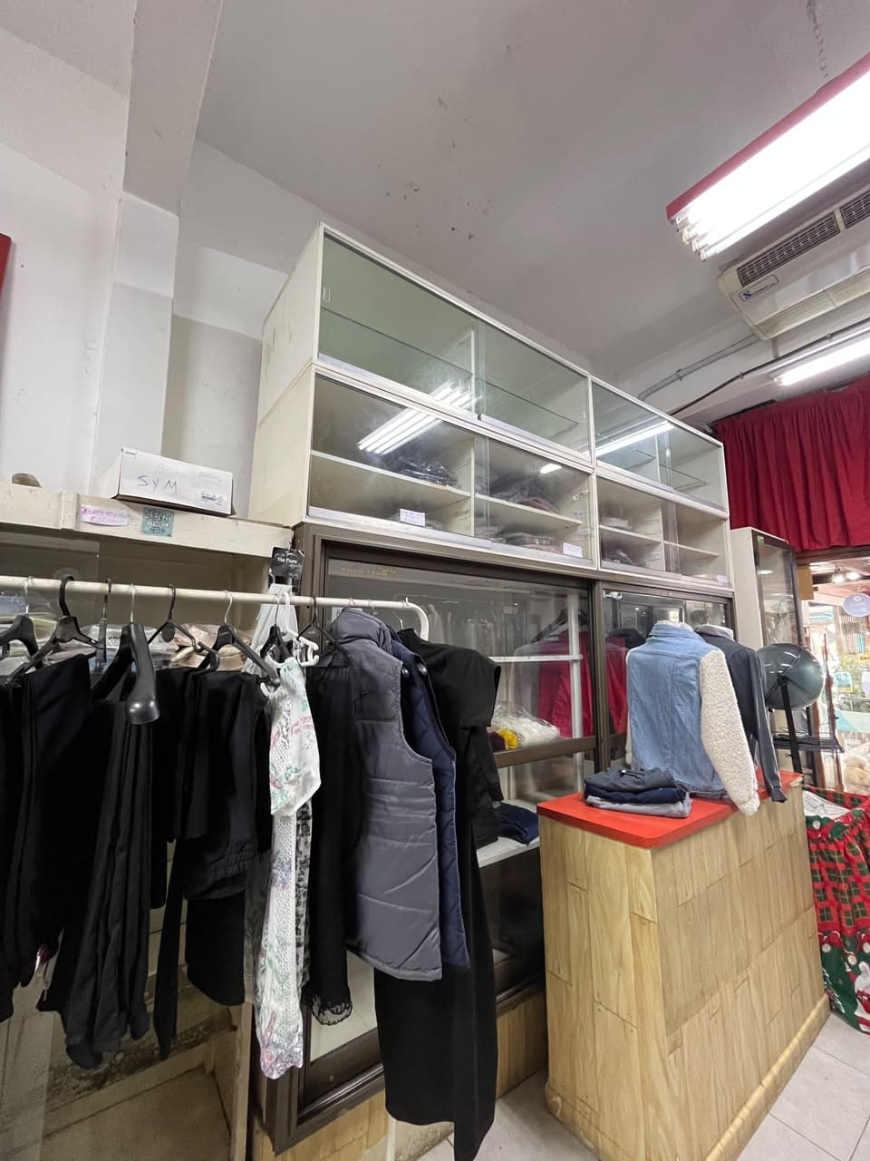 LOCAL COMERCIAL CENTRICO EN EXCELENTE UBICACIÓN!!